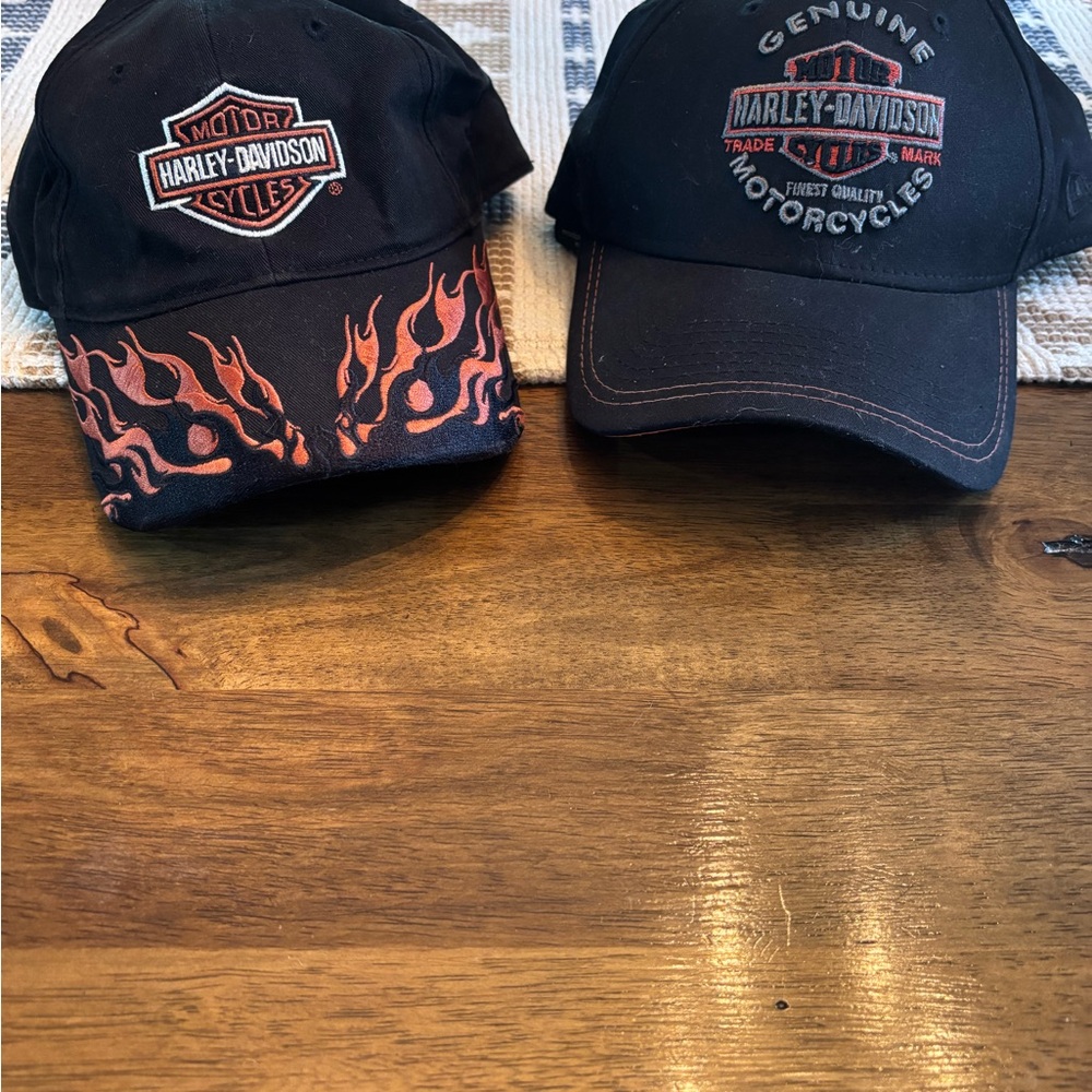 Lot of 2 mens Harley- Davidson baseball hats caps size small-small/ medium.